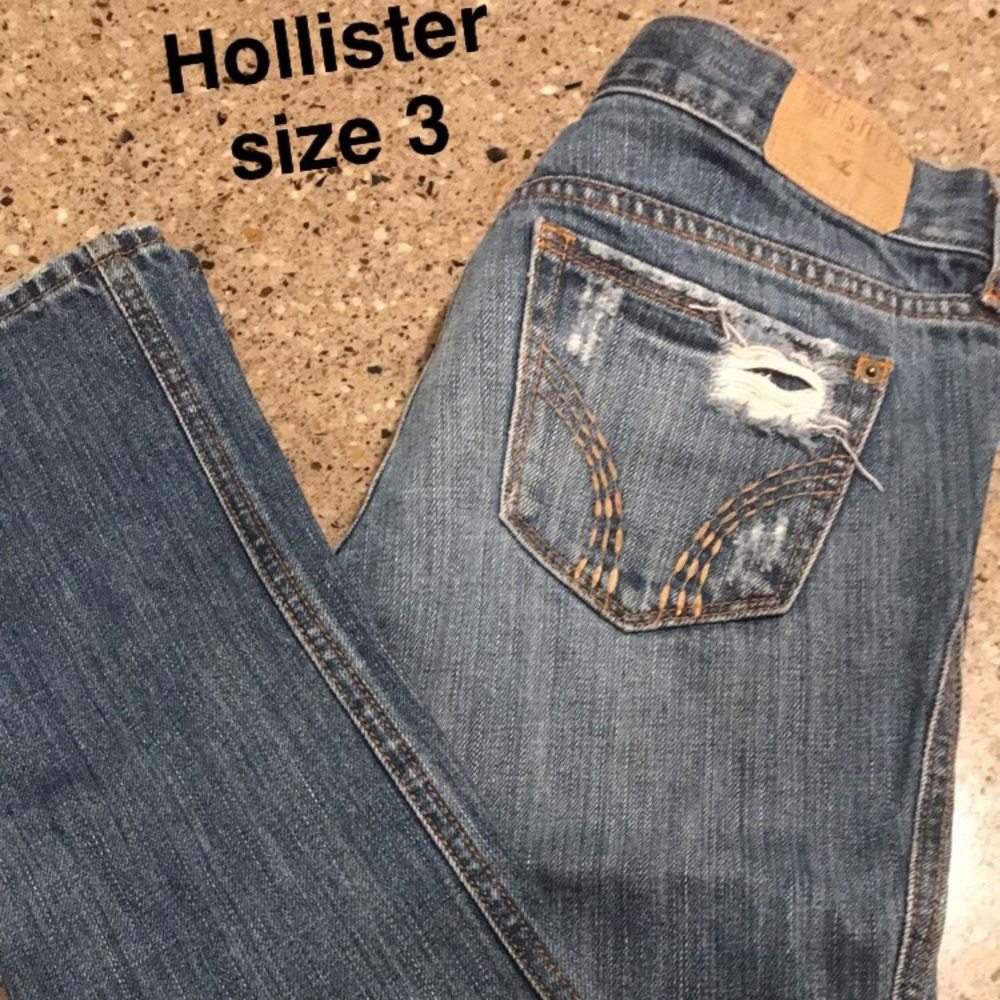 Hollister size 3 skinny jeans.